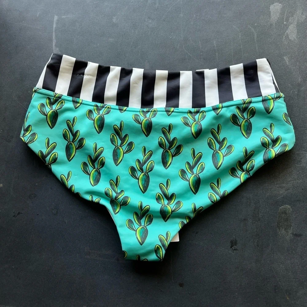 Cactus & Stripes Bathing Suit Bottoms Size Small
